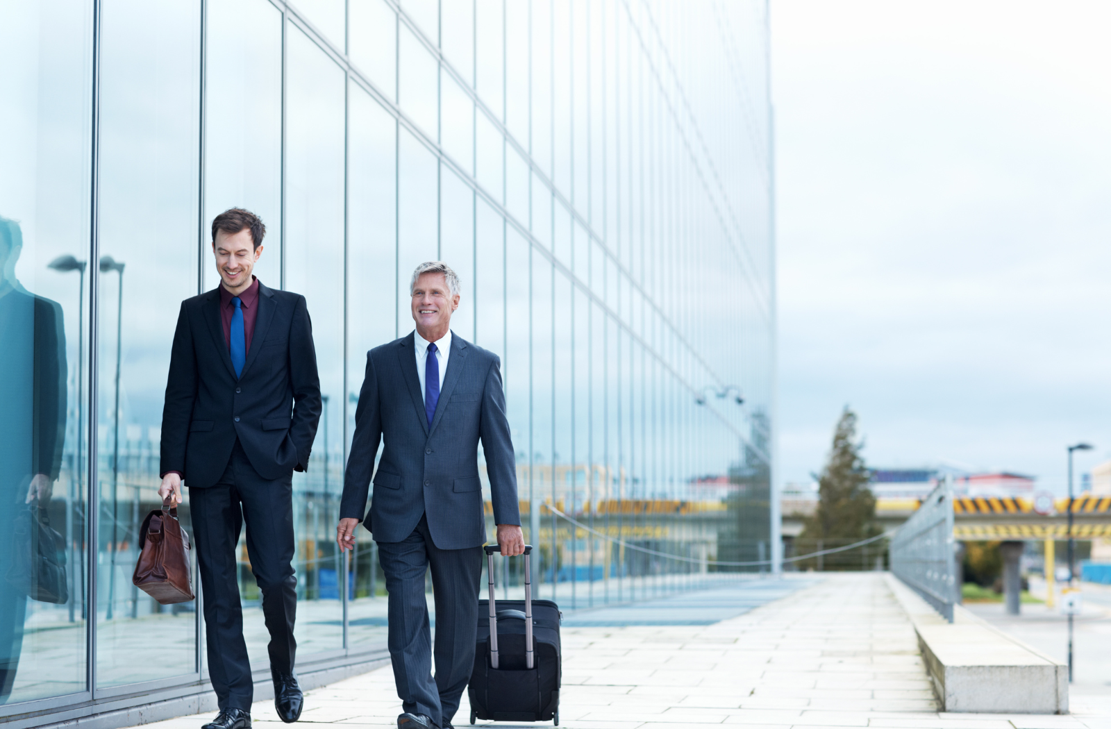 Find the best options for working abroad during your international mobility